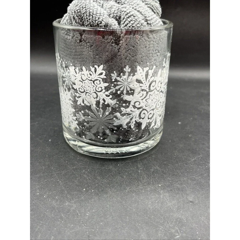 Crate & Barrel Set Of 4 Snowflake White And Clear Glass Mugs Made In USA